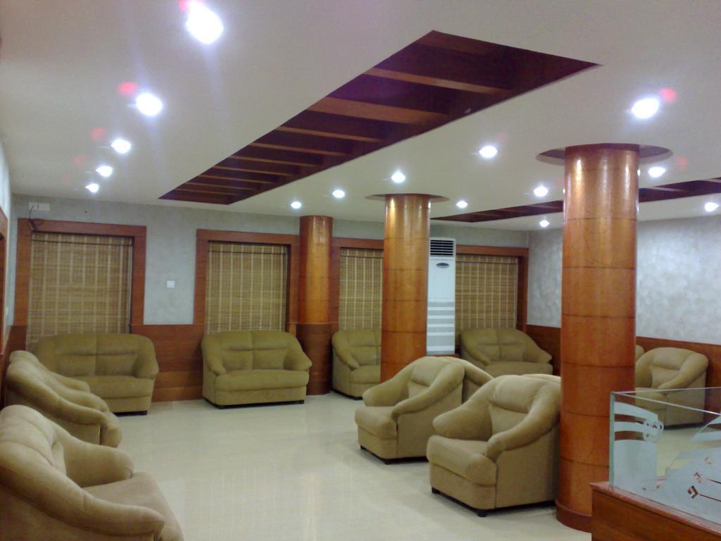 מלון פלקאד Kpm Regency חדר תמונה